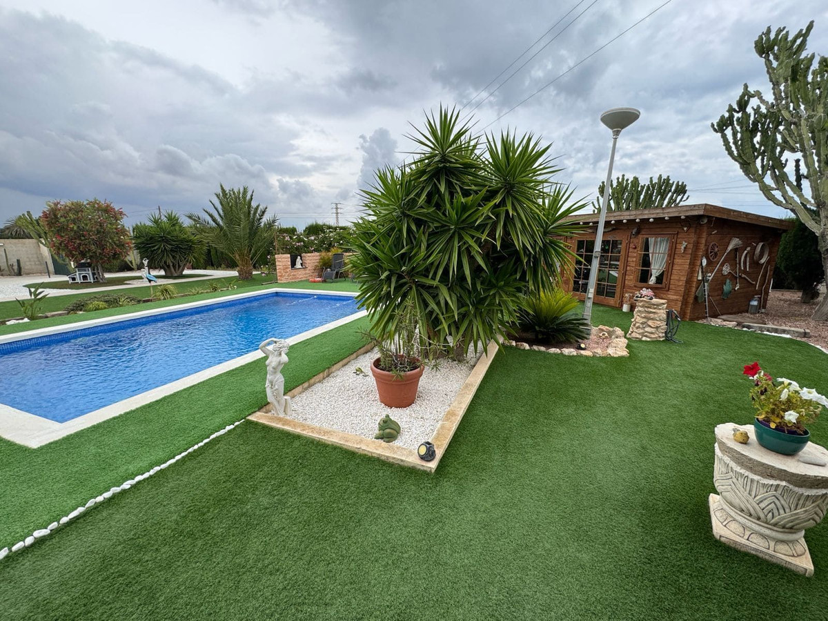 Se vende Villa - Chalet de 3 dormitorios en Costa Blanca, Alicante, España