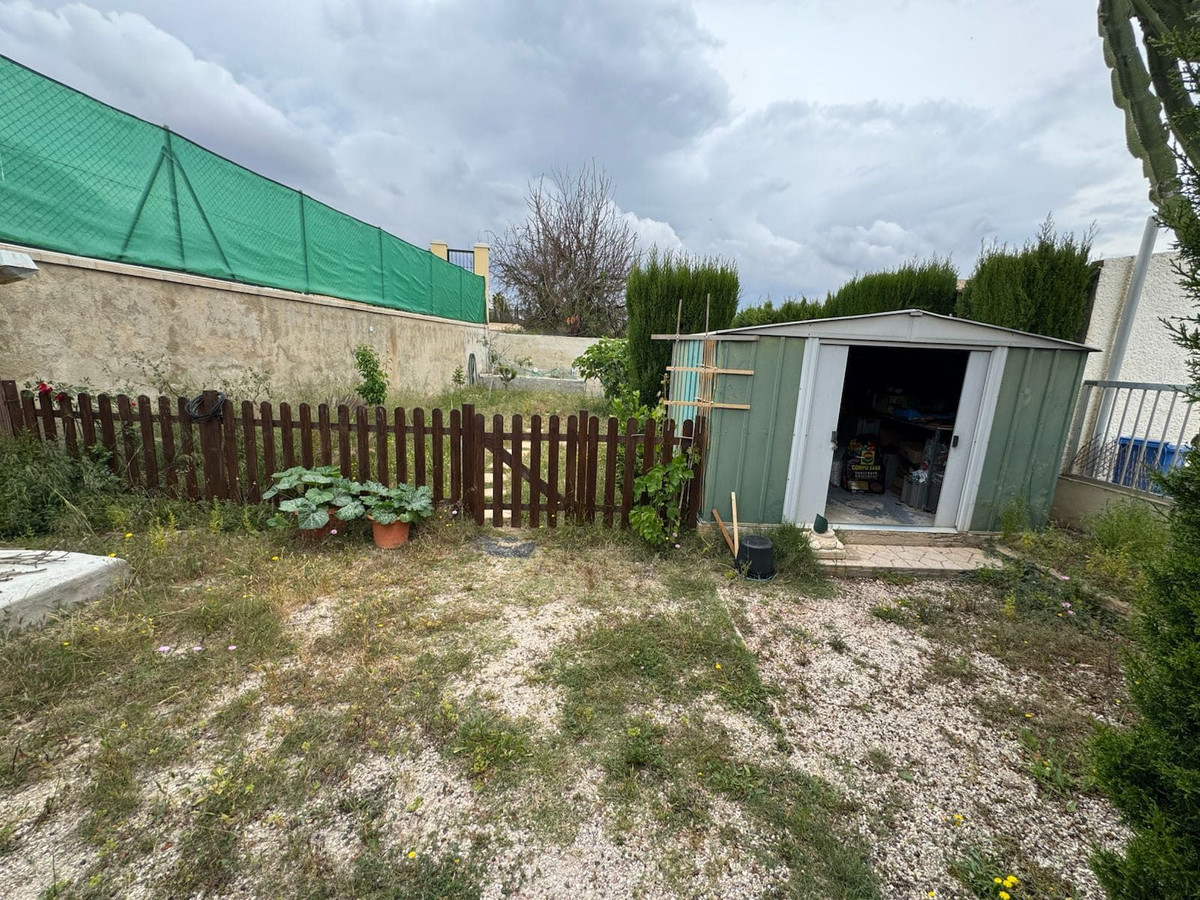 Se vende Villa - Chalet de 3 dormitorios en Costa Blanca, Alicante, España