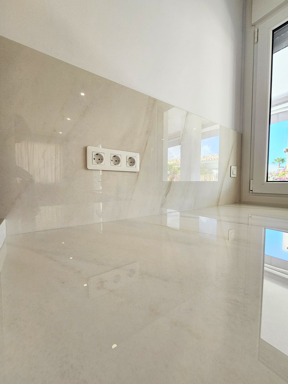 5 Bed Townhouse for sale in La Cala De Mijas Costa Del Sol, Málaga, Spain