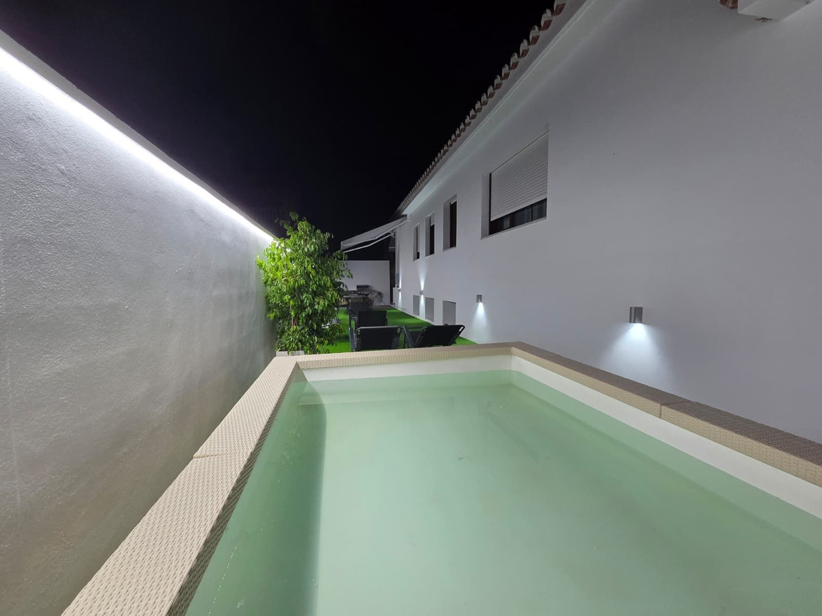 5 Bed Townhouse for sale in La Cala De Mijas Costa Del Sol, Málaga, Spain
