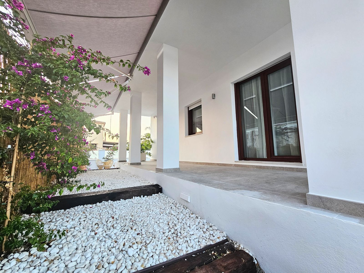 5 Bed Townhouse for sale in La Cala De Mijas Costa Del Sol, Málaga, Spain