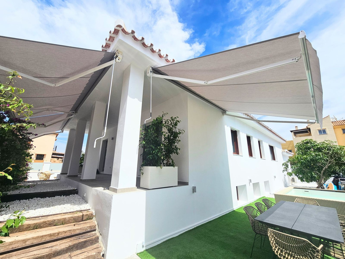 5 Bed Townhouse for sale in La Cala De Mijas Costa Del Sol, Málaga, Spain