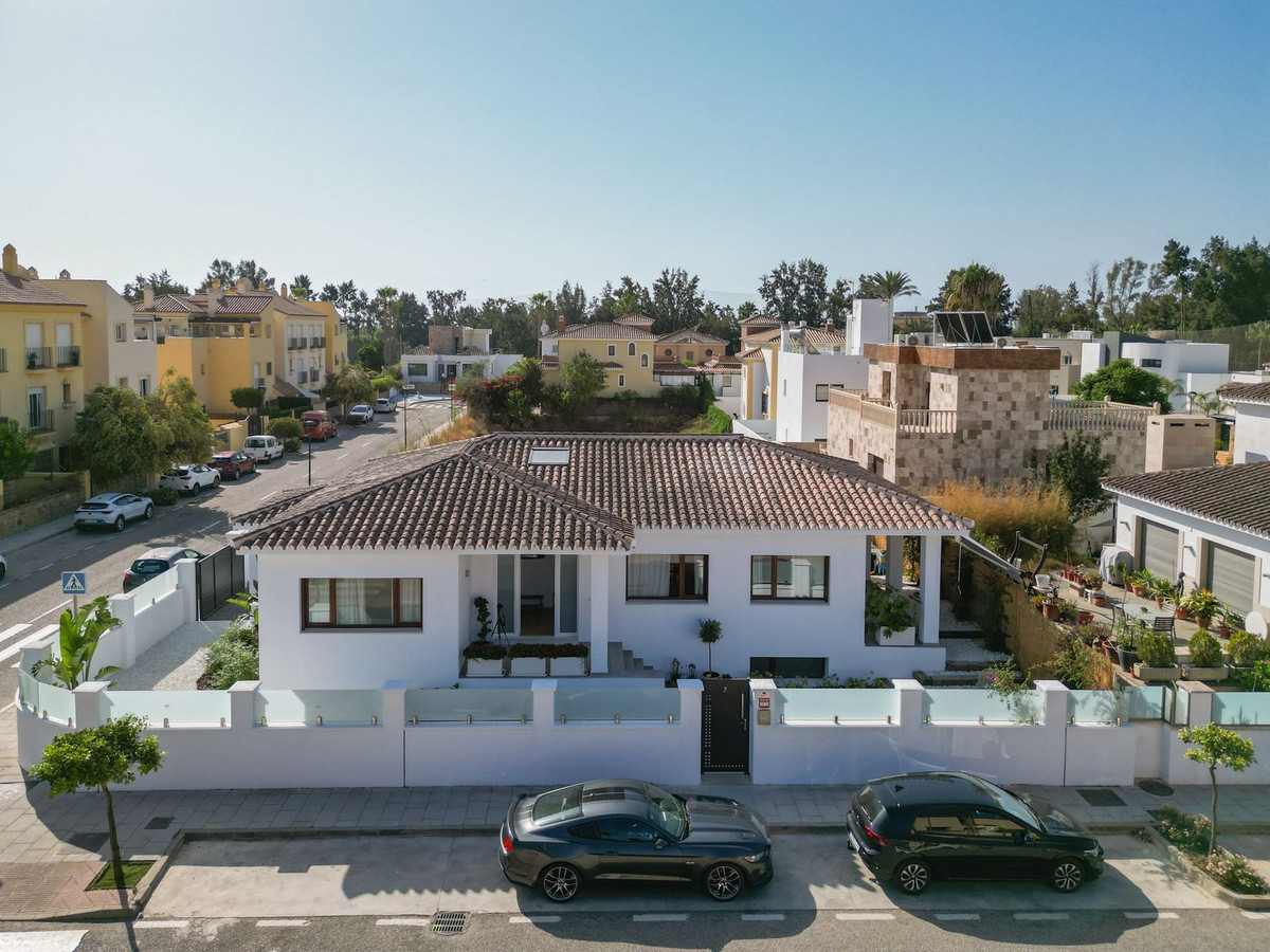5 Bed Townhouse for sale in La Cala De Mijas Costa Del Sol, Málaga, Spain