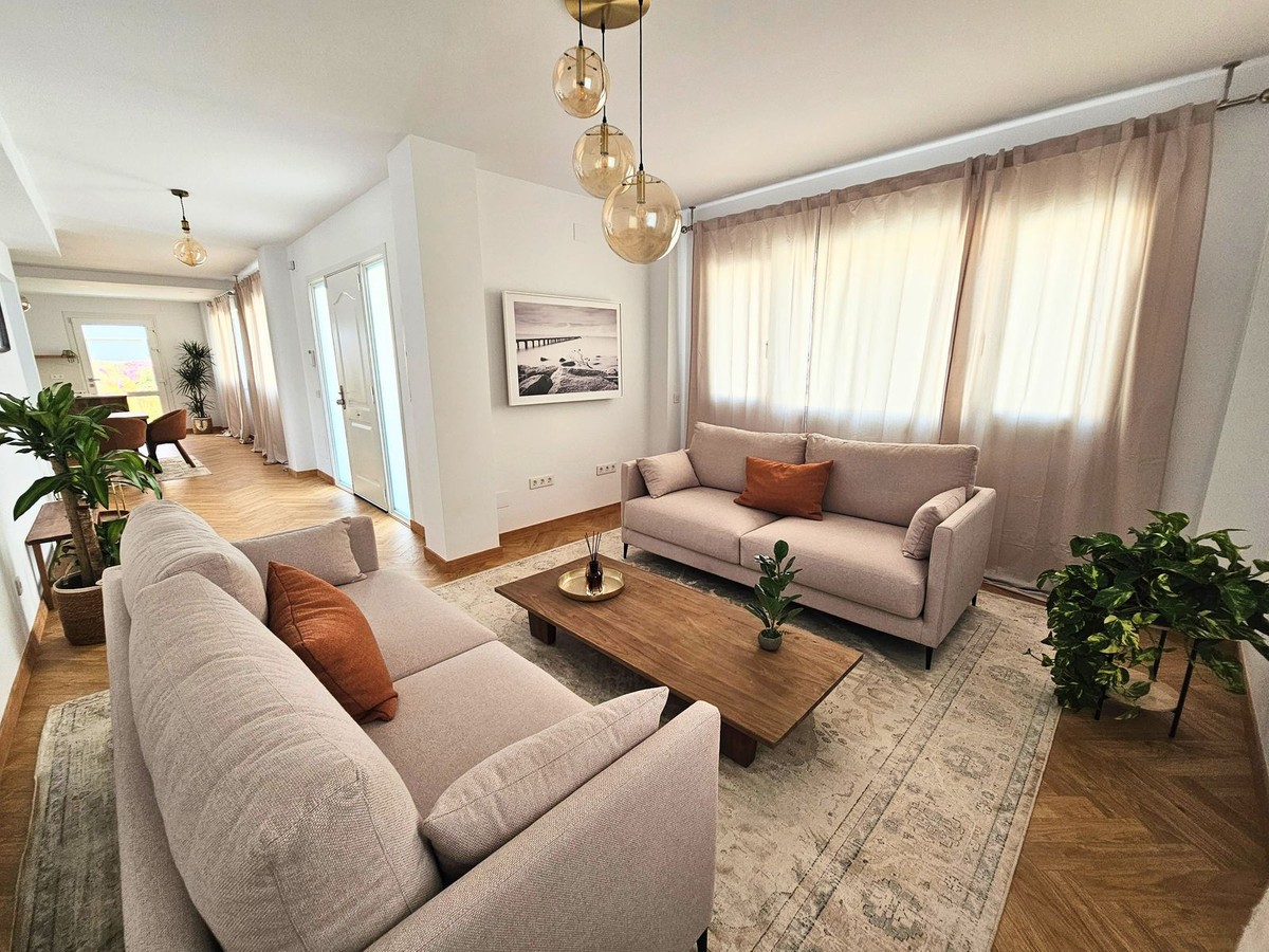 5 Bed Townhouse for sale in La Cala De Mijas Costa Del Sol, Málaga, Spain