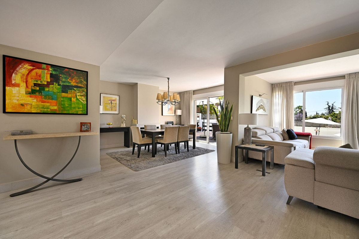 6 Bed Townhouse for sale in Río Real Costa Del Sol, Málaga, Spain