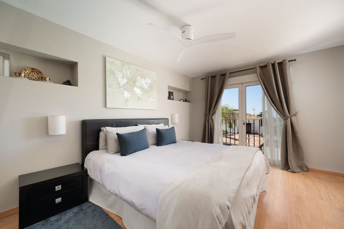 6 Bed Townhouse for sale in Río Real Costa Del Sol, Málaga, Spain