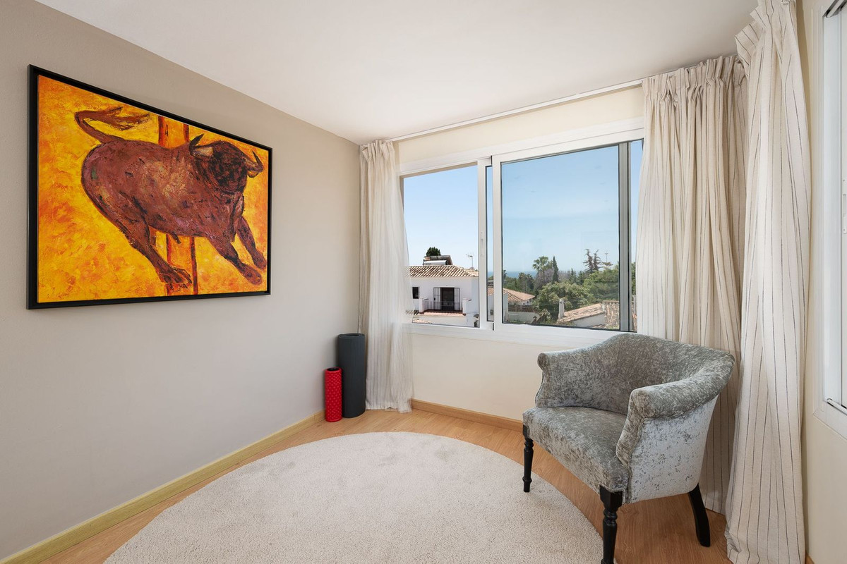 6 Bed Townhouse for sale in Río Real Costa Del Sol, Málaga, Spain
