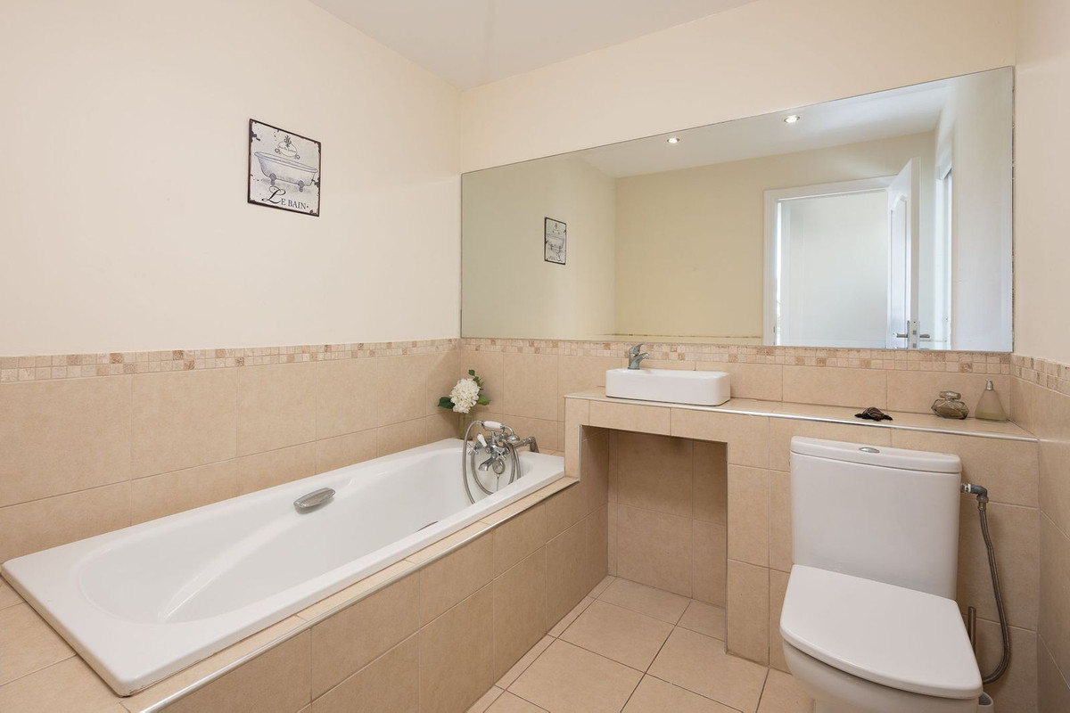 6 Bed Townhouse for sale in Río Real Costa Del Sol, Málaga, Spain