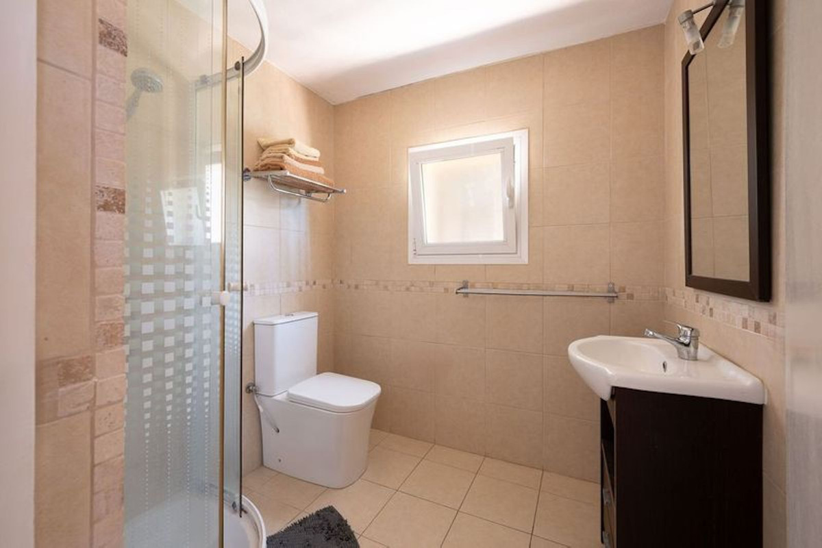 6 Bed Townhouse for sale in Río Real Costa Del Sol, Málaga, Spain
