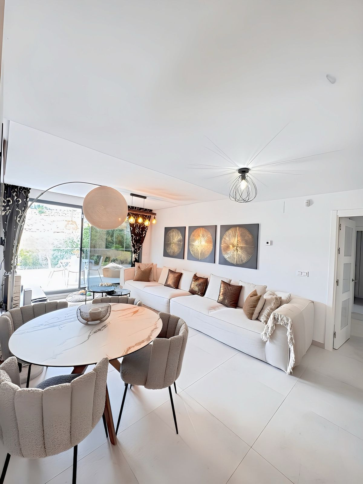 2 Bed Apartment for sale in La Quinta Costa Del Sol, Málaga, Spain