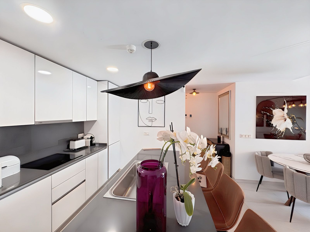 2 Bed Apartment for sale in La Quinta Costa Del Sol, Málaga, Spain