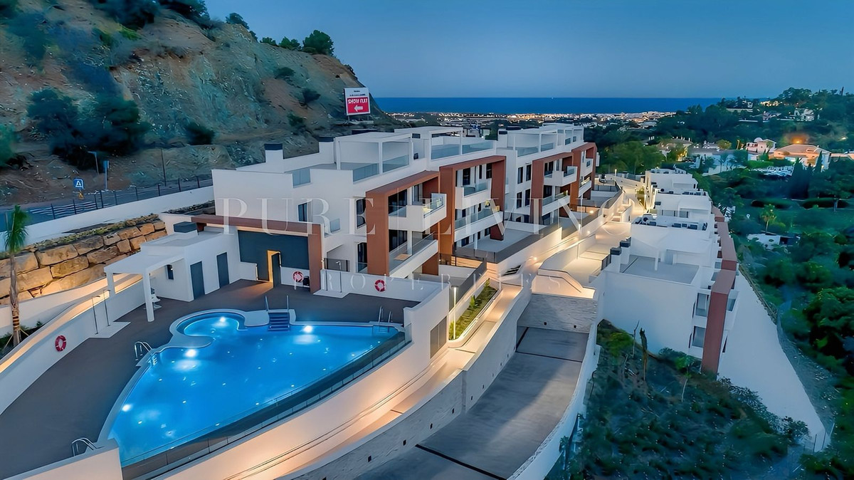 2 Bed Apartment for sale in La Quinta Costa Del Sol, Málaga, Spain