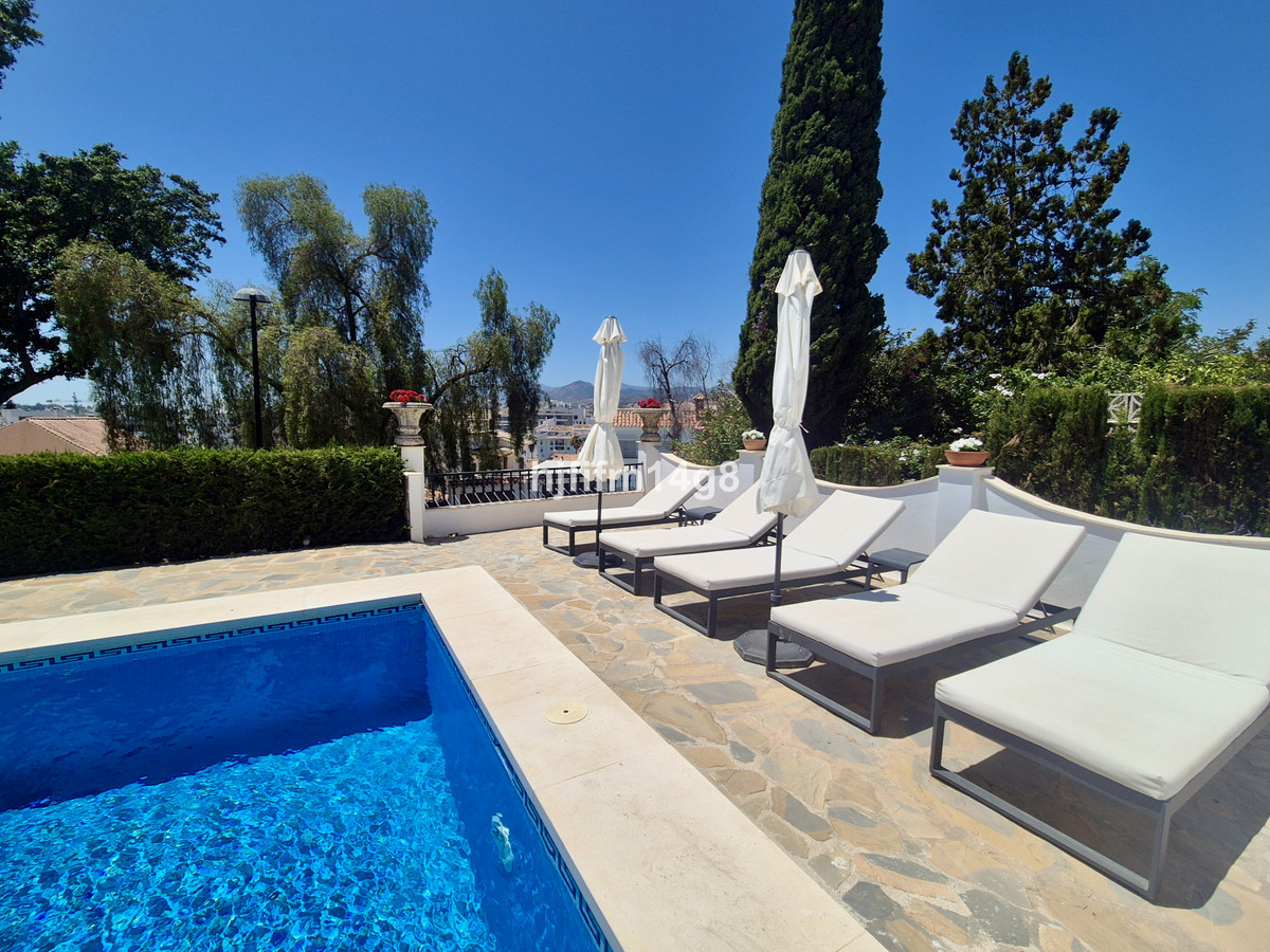 3 Bed Townhouse for sale in La Campana Costa Del Sol, Málaga, Spain