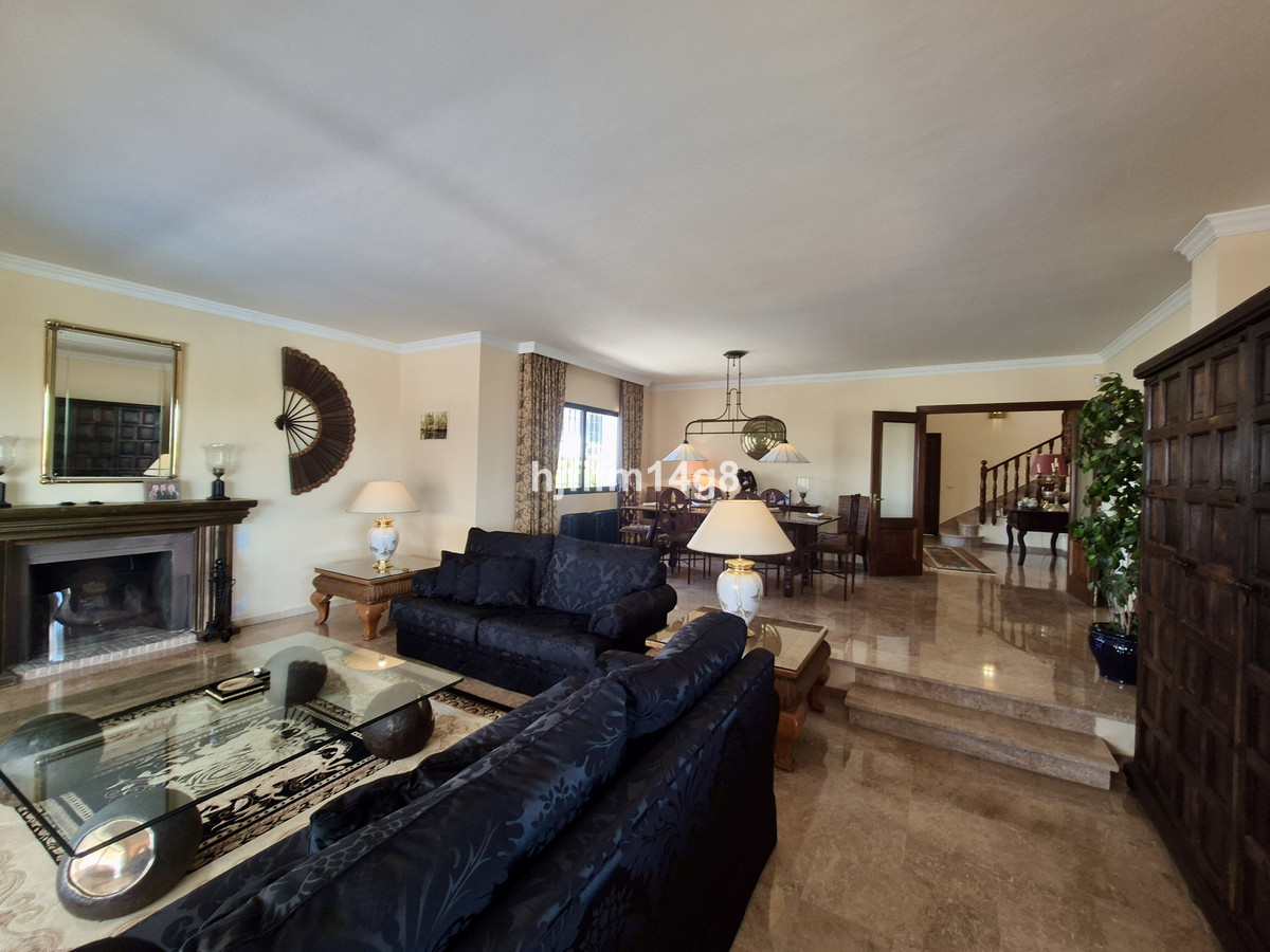 3 Bed Townhouse for sale in La Campana Costa Del Sol, Málaga, Spain