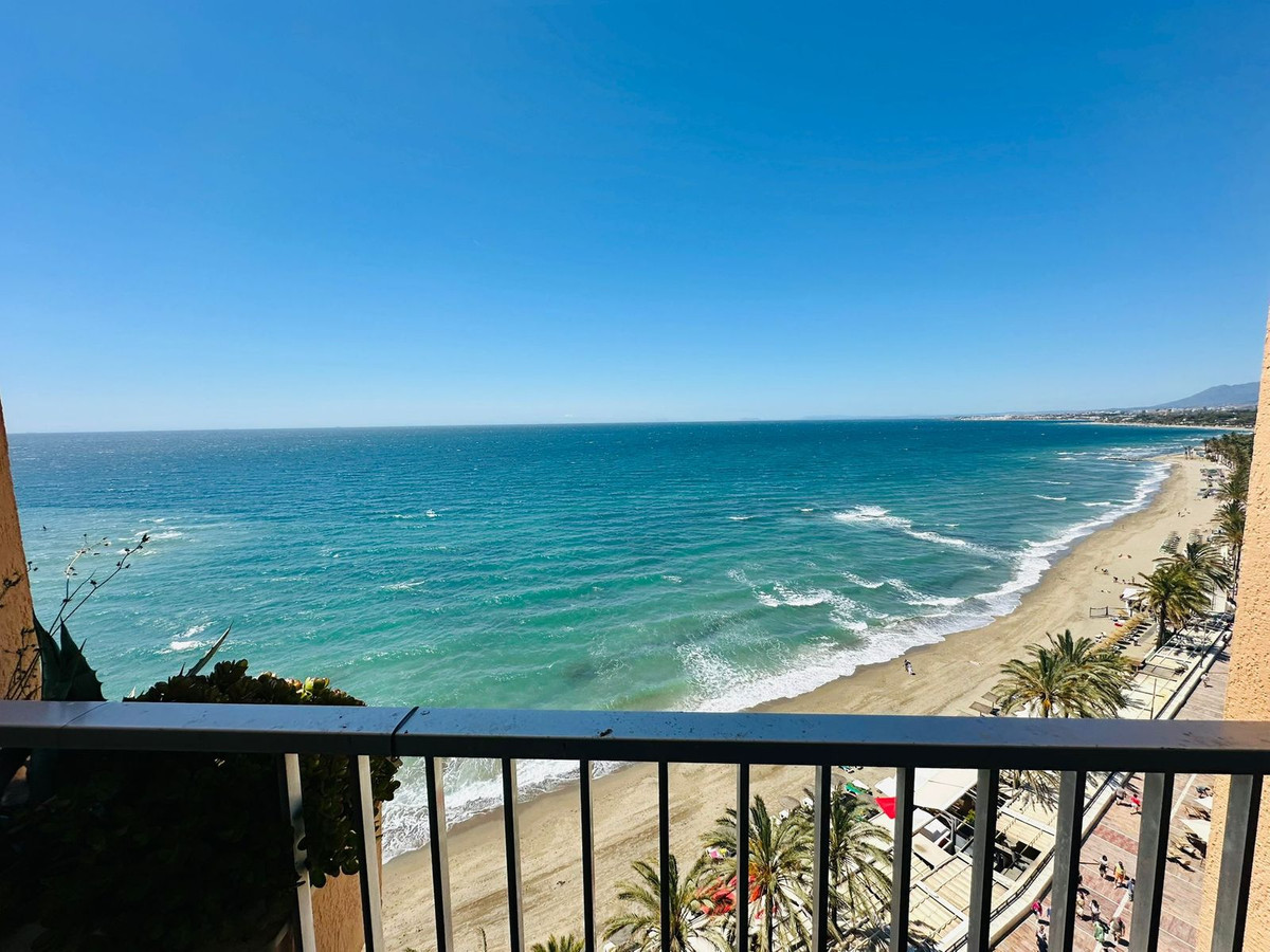 Apartment for sale in Marbella Costa Del Sol, Málaga, Spain