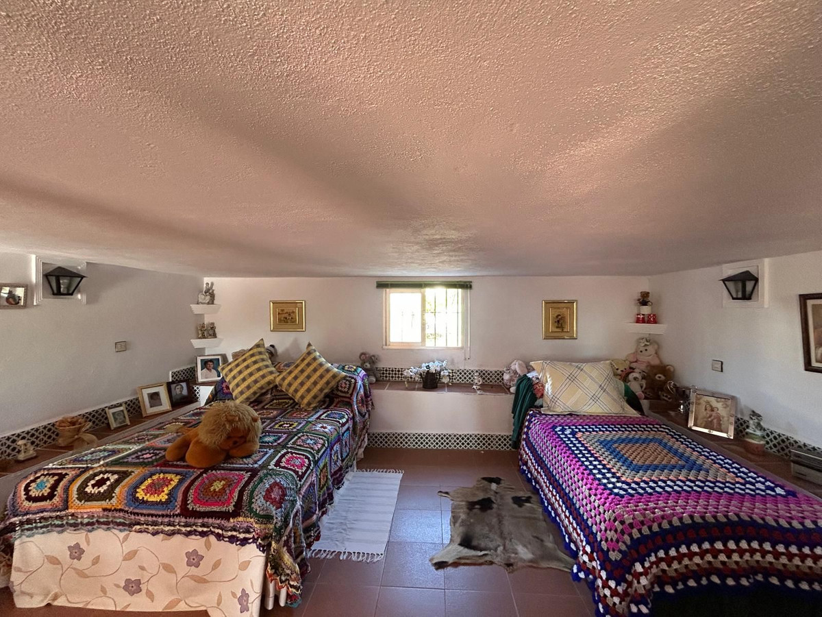 2 Bed Townhouse for sale in Alora Costa Del Sol, Málaga, Spain