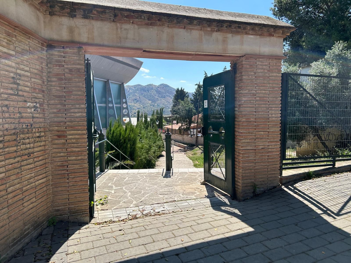 2 Bed Townhouse for sale in Alora Costa Del Sol, Málaga, Spain