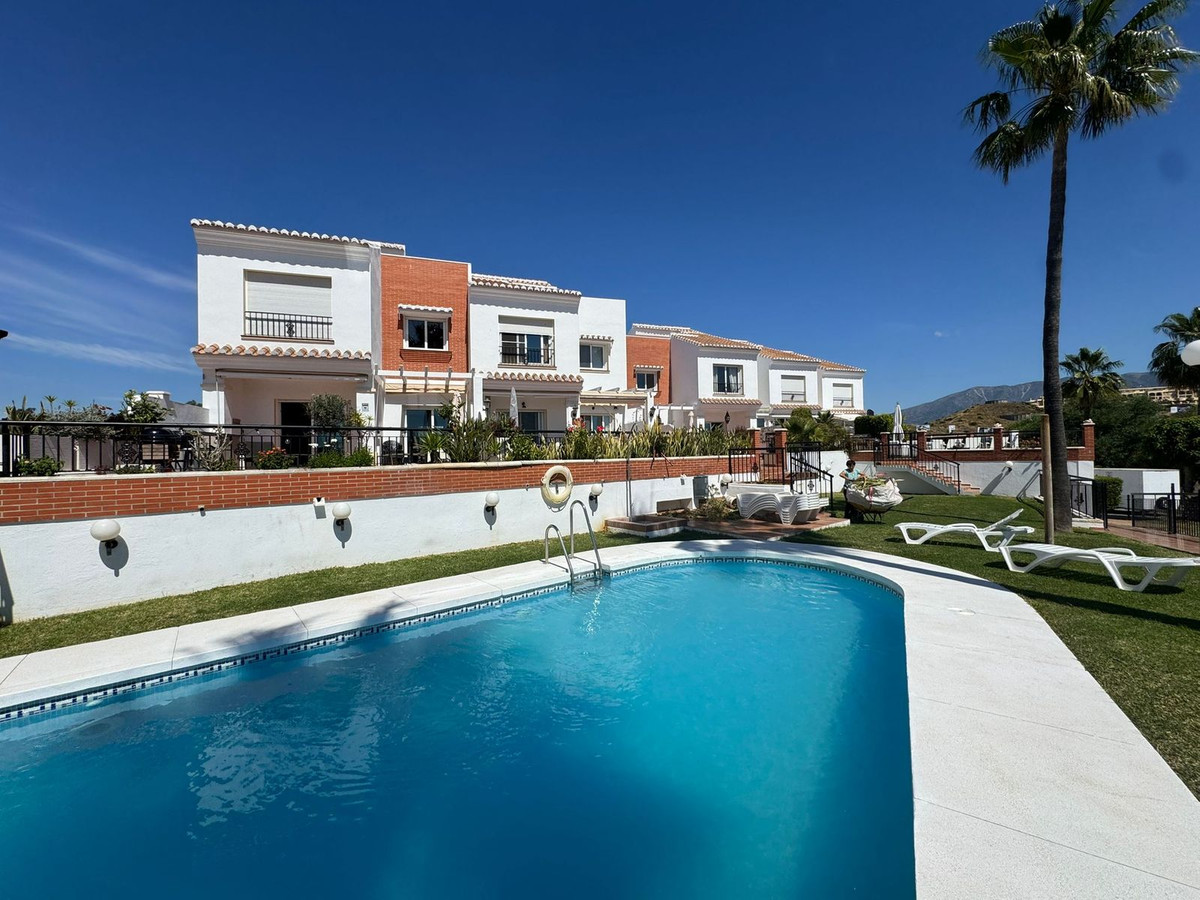 Se vende Adosada de 5 dormitorios en Costa Del Sol, Málaga, España