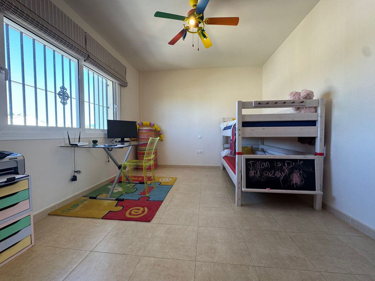 Se vende Adosada de 5 dormitorios en Costa Del Sol, Málaga, España