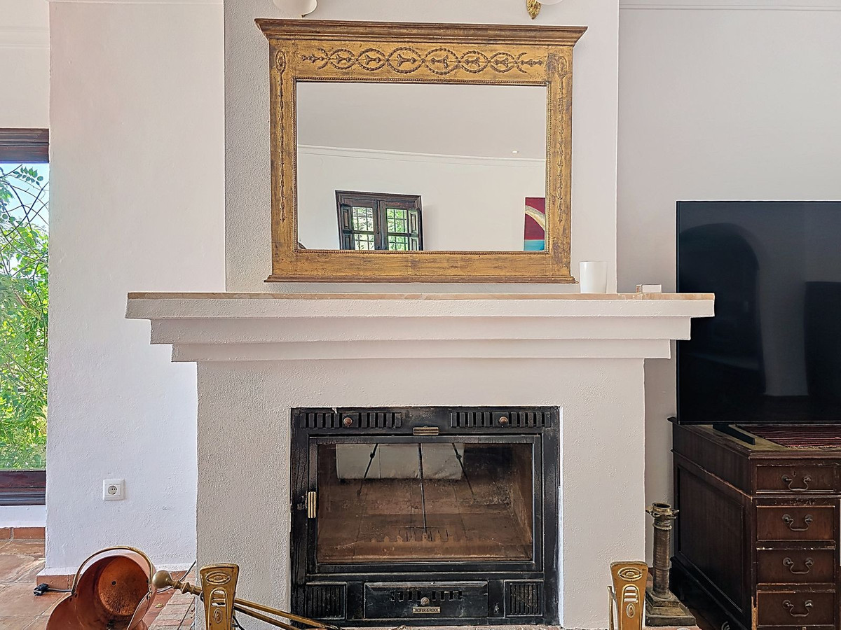 7 Bed Townhouse for sale in Torrox Costa Del Sol East, Málaga, Spain