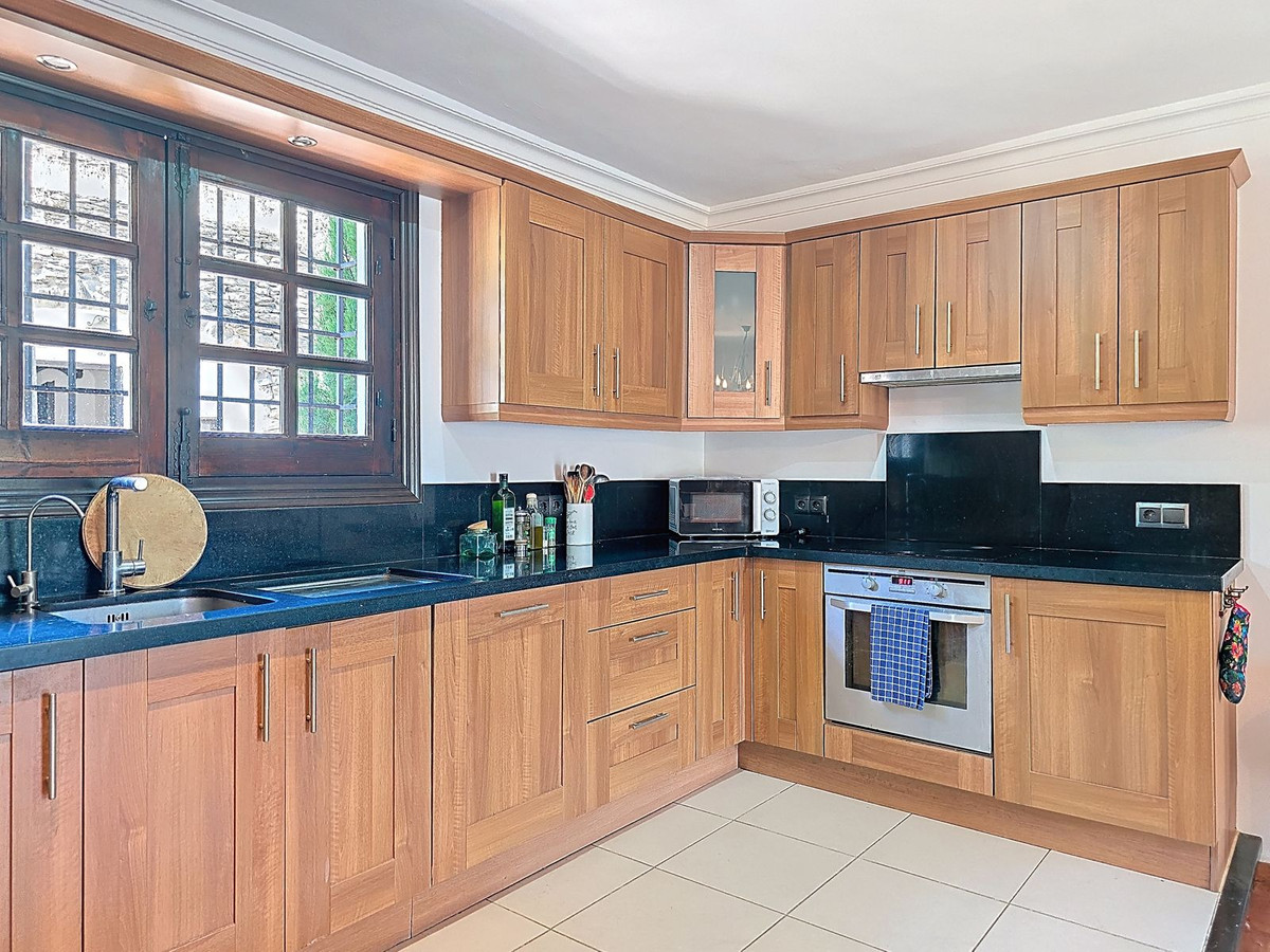 7 Bed Townhouse for sale in Torrox Costa Del Sol East, Málaga, Spain