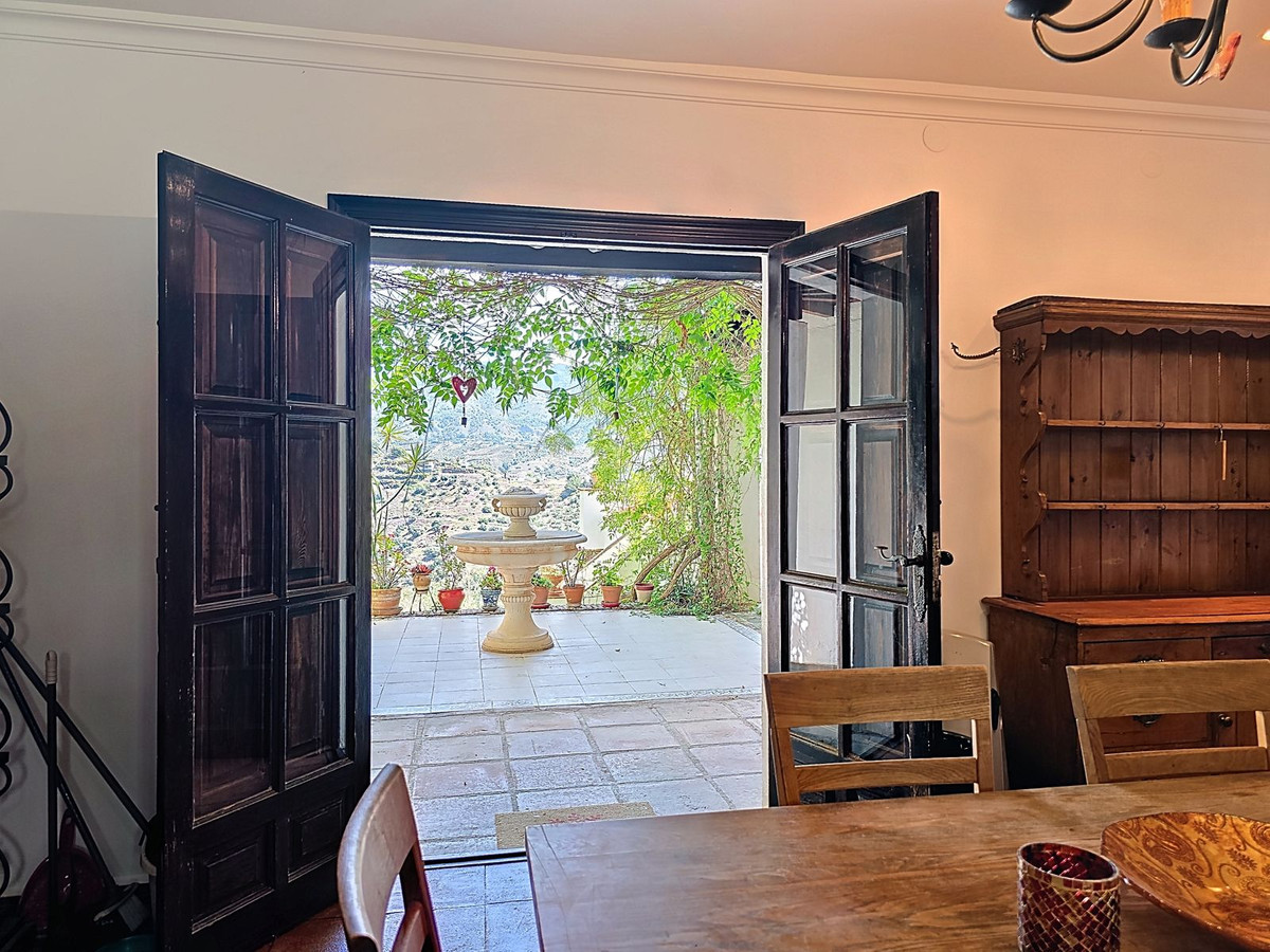 7 Bed Townhouse for sale in Torrox Costa Del Sol East, Málaga, Spain