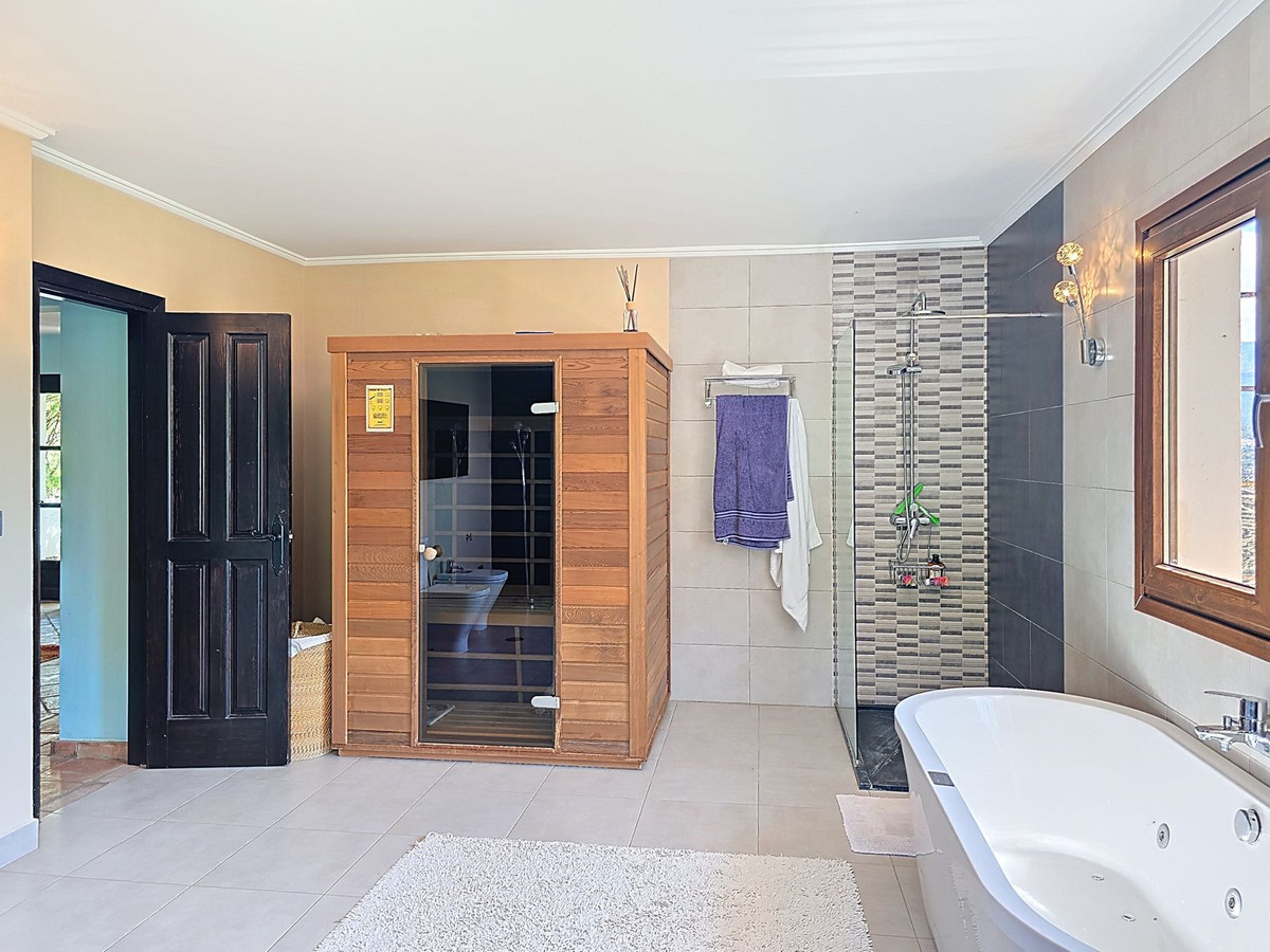 7 Bed Townhouse for sale in Torrox Costa Del Sol East, Málaga, Spain