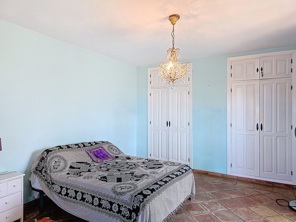 7 Bed Townhouse for sale in Torrox Costa Del Sol East, Málaga, Spain
