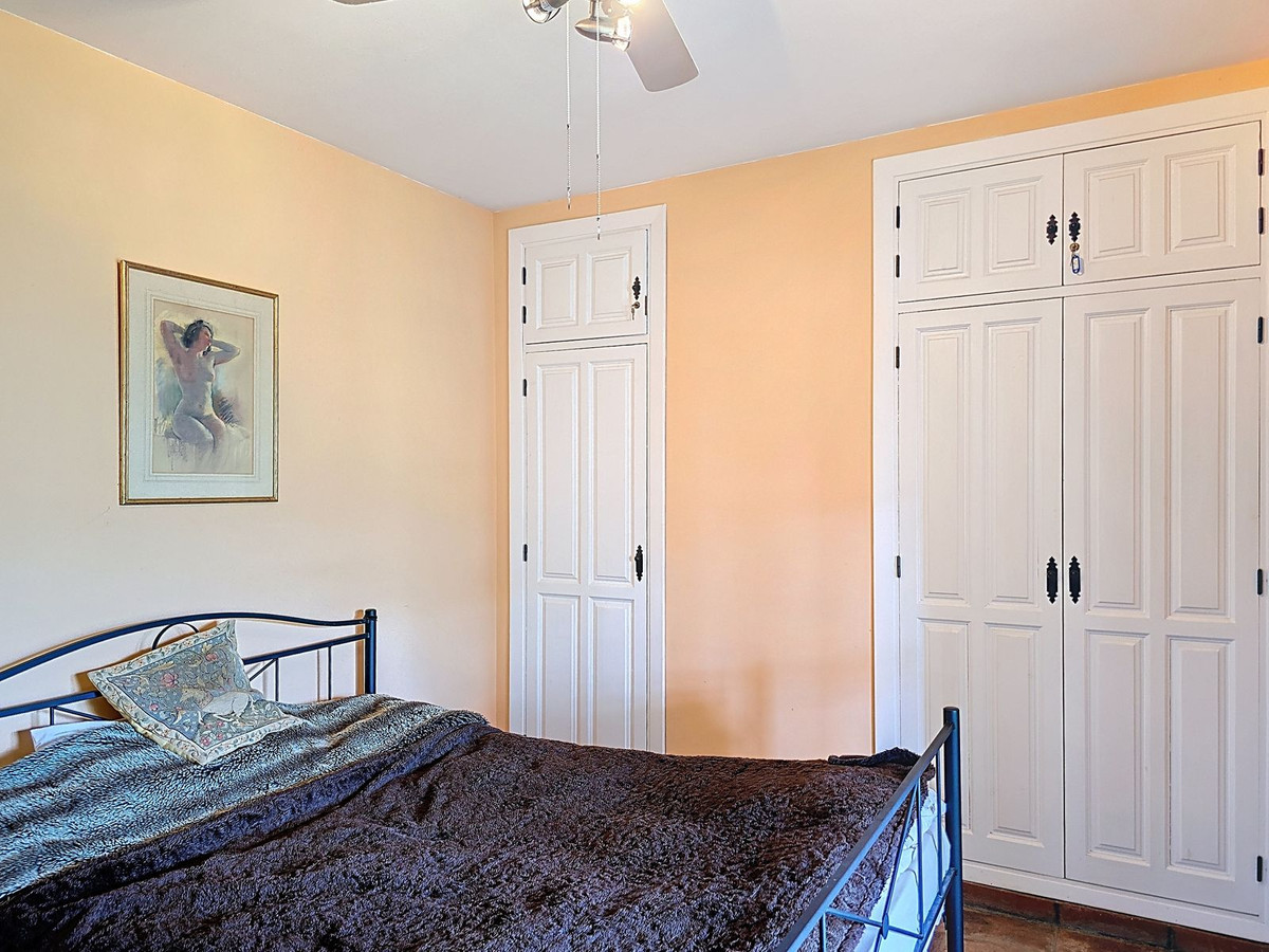 7 Bed Townhouse for sale in Torrox Costa Del Sol East, Málaga, Spain
