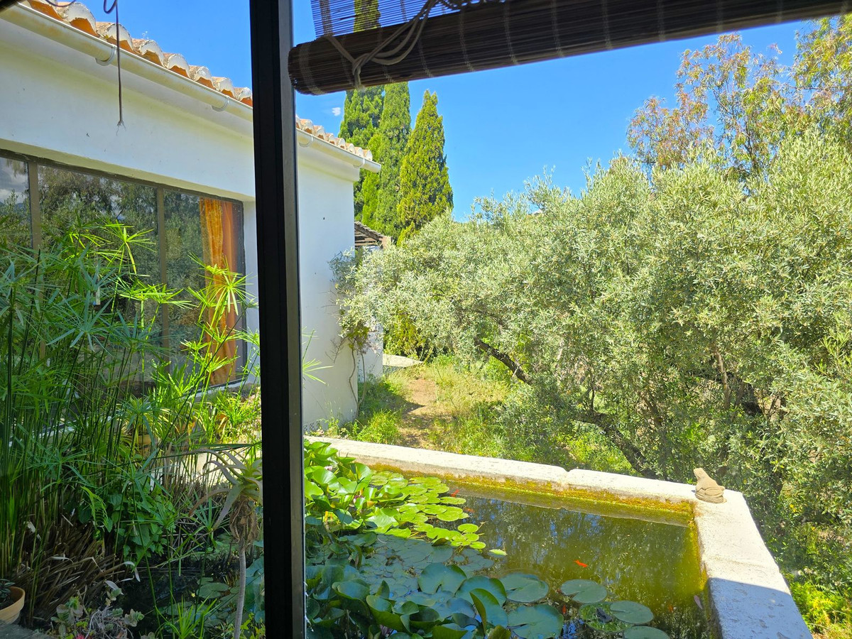 7 Bed Townhouse for sale in Torrox Costa Del Sol East, Málaga, Spain