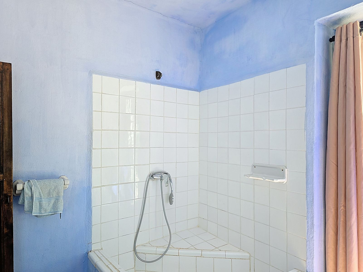 7 Bed Townhouse for sale in Torrox Costa Del Sol East, Málaga, Spain