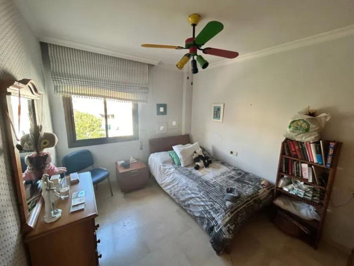 Se vende Apartamento en Planta Última de 4 dormitorios en Costa Del Sol, Málaga, España