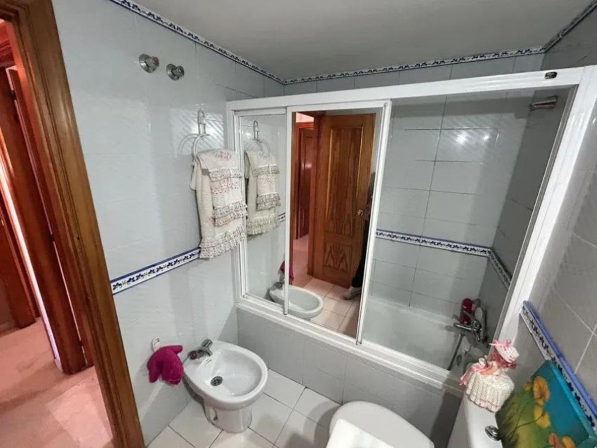Se vende Apartamento en Planta Última de 4 dormitorios en Costa Del Sol, Málaga, España