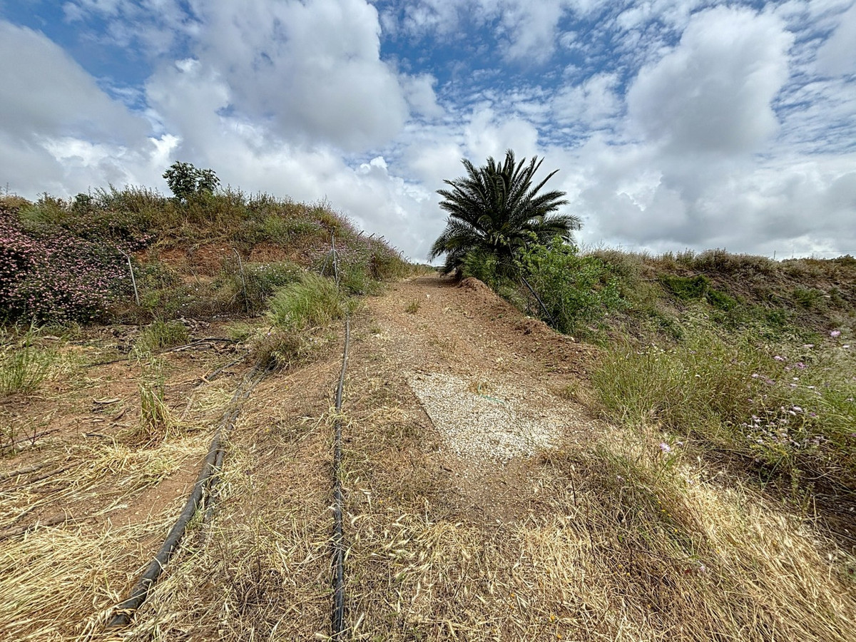 1 Bed Plots for sale in Almayate Costa Del Sol East, Málaga, Spain