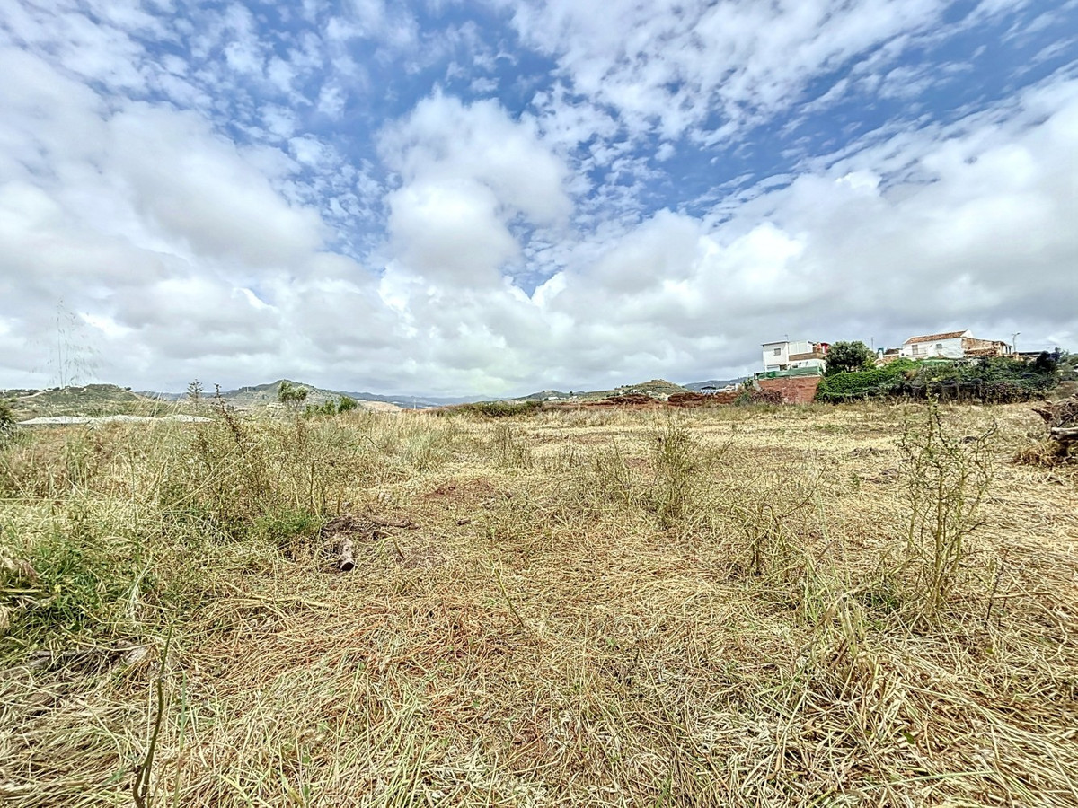 1 Bed Plots for sale in Almayate Costa Del Sol East, Málaga, Spain