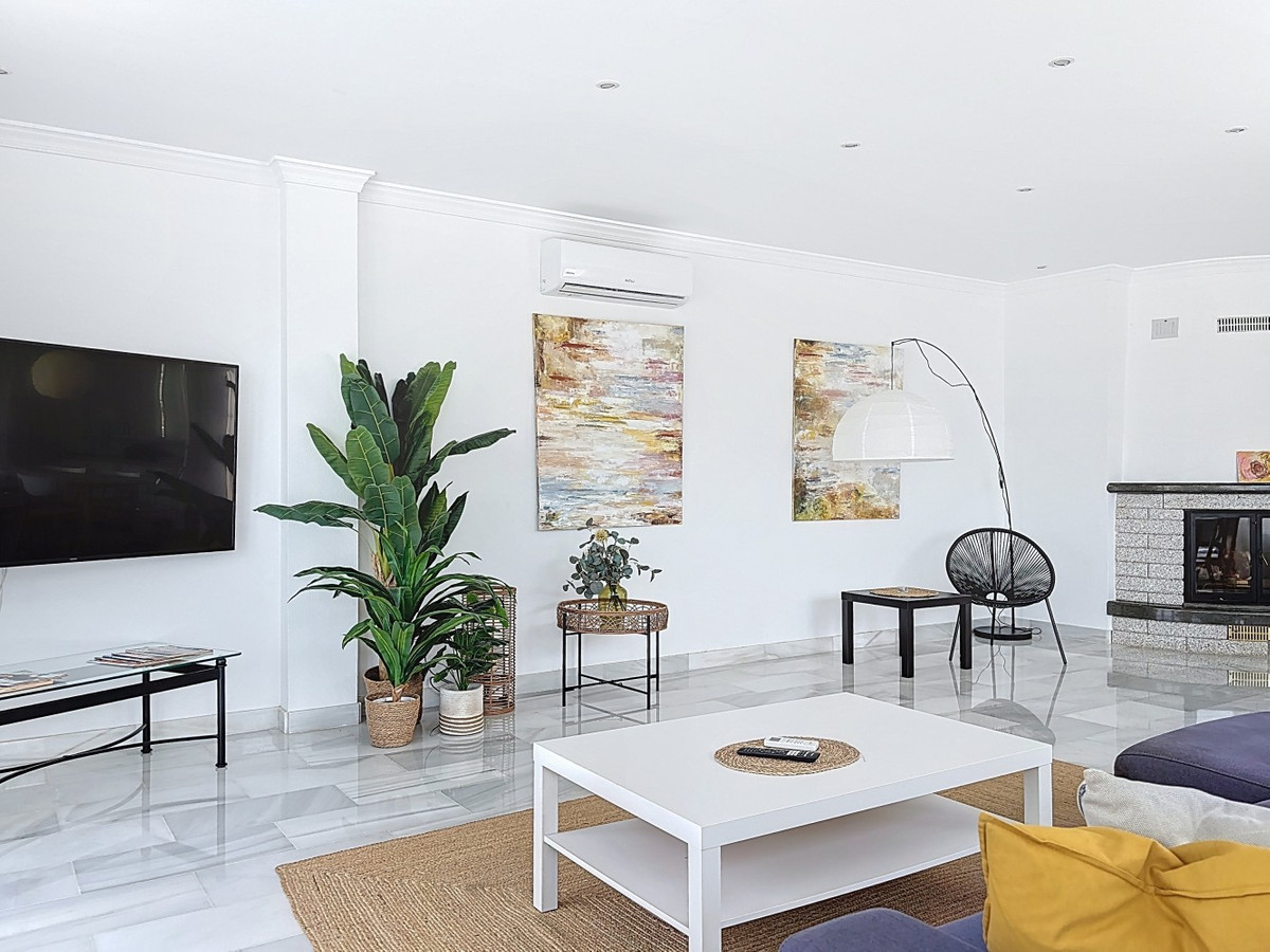 3 Bed Townhouse for sale in Caleta De Vélez Costa Del Sol East, Málaga, Spain