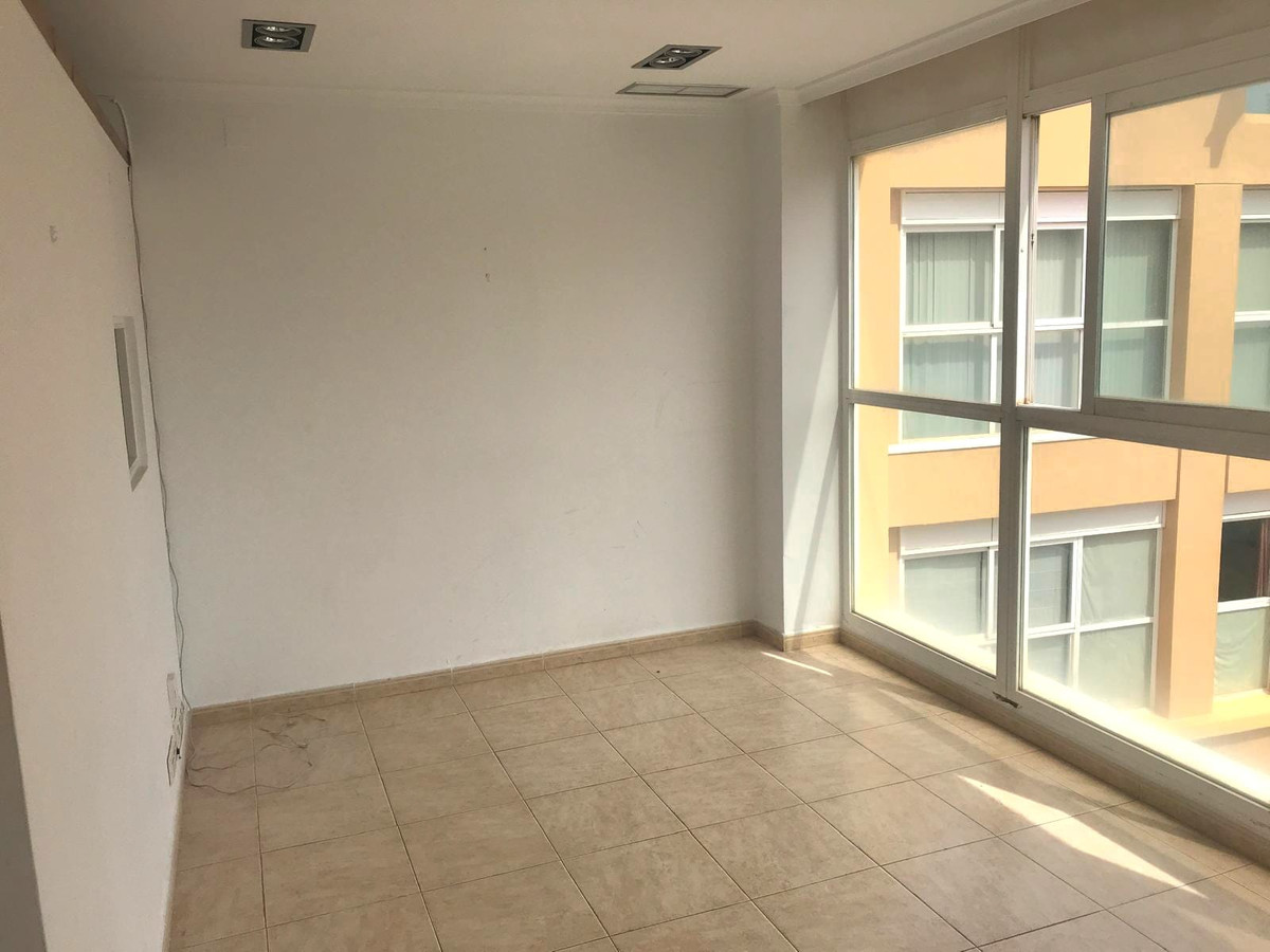 Se vende Oficina de 2 dormitorios en Costa Blanca, Alicante, España