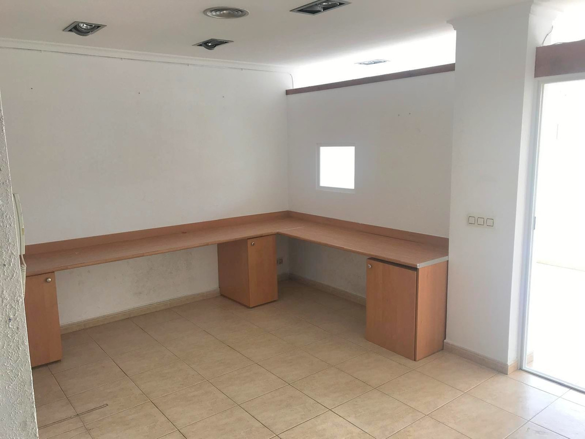 Se vende Oficina de 2 dormitorios en Costa Blanca, Alicante, España