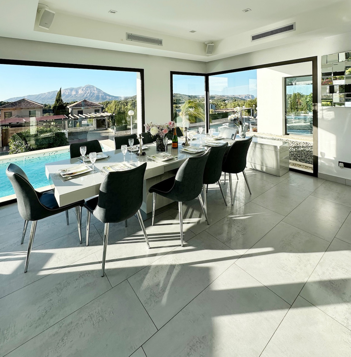 5 Bed Townhouse for sale in Javea Costa Blanca, Alicante, Spain