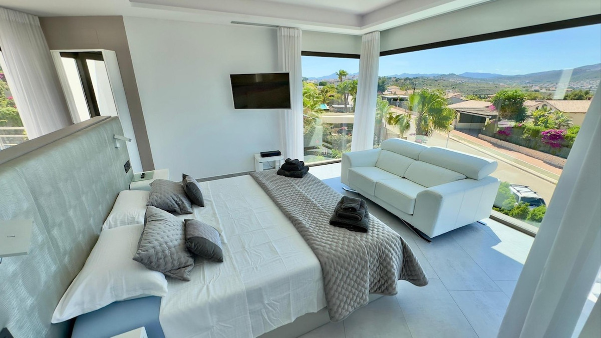 5 Bed Townhouse for sale in Javea Costa Blanca, Alicante, Spain