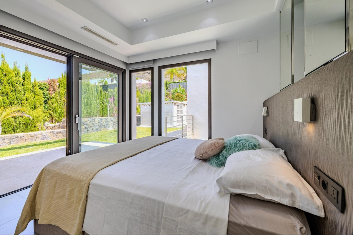 5 Bed Townhouse for sale in Javea Costa Blanca, Alicante, Spain