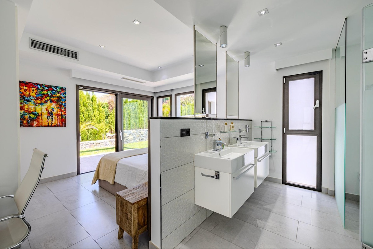 5 Bed Townhouse for sale in Javea Costa Blanca, Alicante, Spain