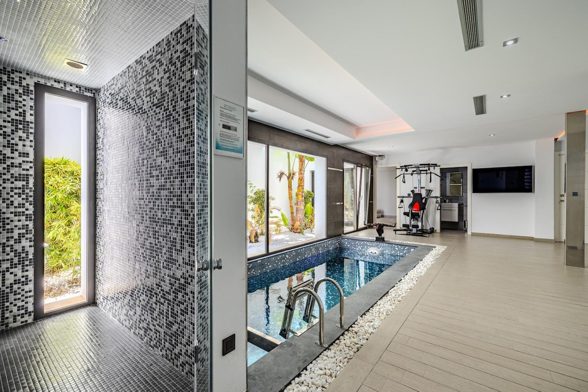 5 Bed Townhouse for sale in Javea Costa Blanca, Alicante, Spain