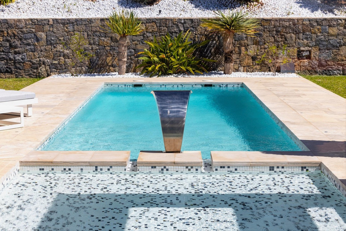 5 Bed Townhouse for sale in Javea Costa Blanca, Alicante, Spain
