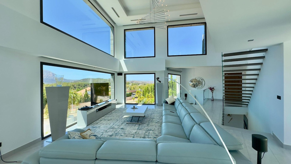 5 Bed Townhouse for sale in Javea Costa Blanca, Alicante, Spain