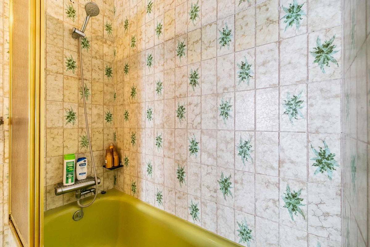 2 Bed Apartment for sale in Fuengirola Costa Del Sol, Málaga, Spain