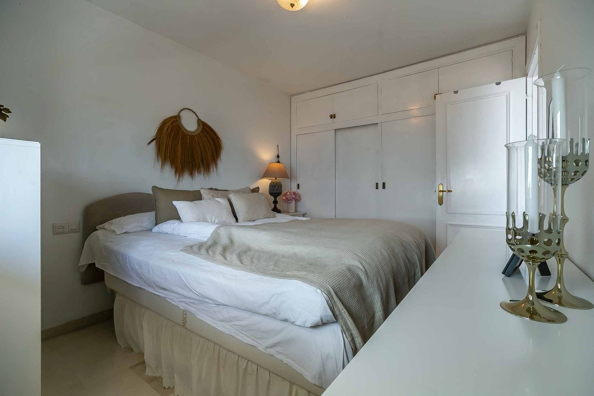 2 Bed Apartment for sale in Fuengirola Costa Del Sol, Málaga, Spain