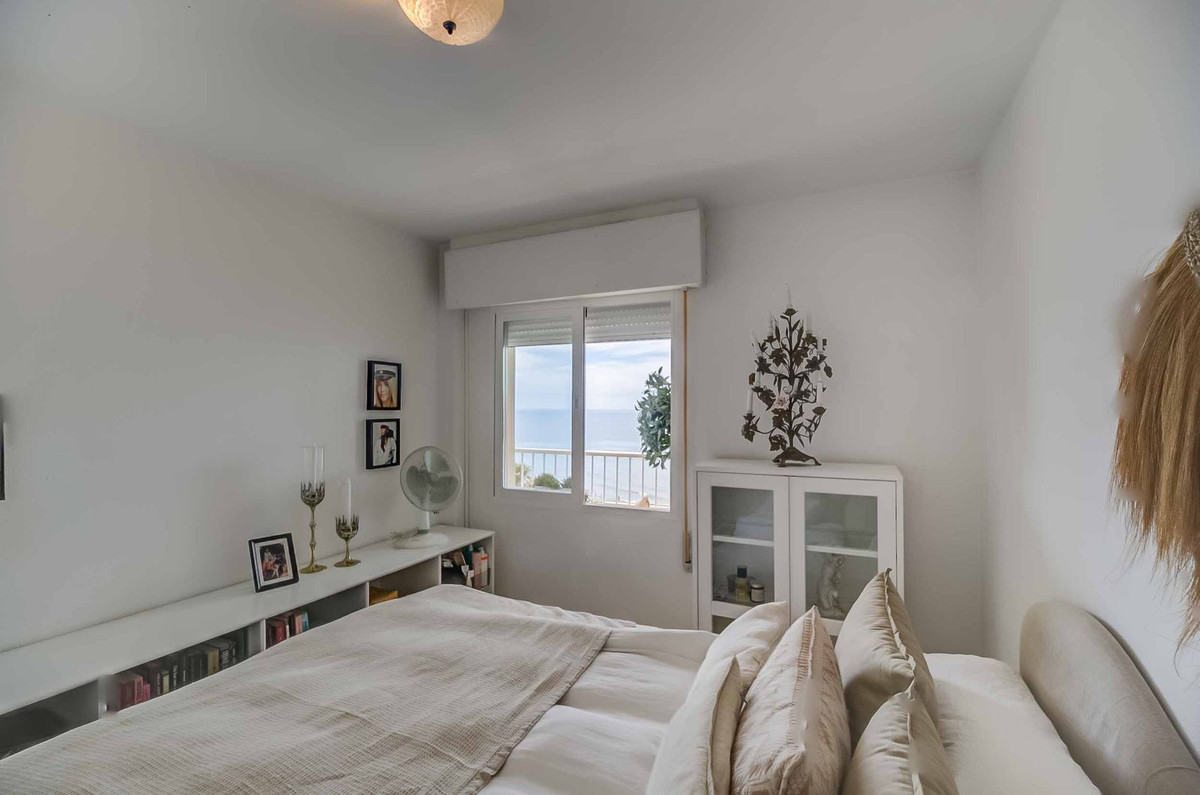 2 Bed Apartment for sale in Fuengirola Costa Del Sol, Málaga, Spain
