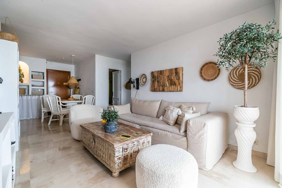 2 Bed Apartment for sale in Fuengirola Costa Del Sol, Málaga, Spain