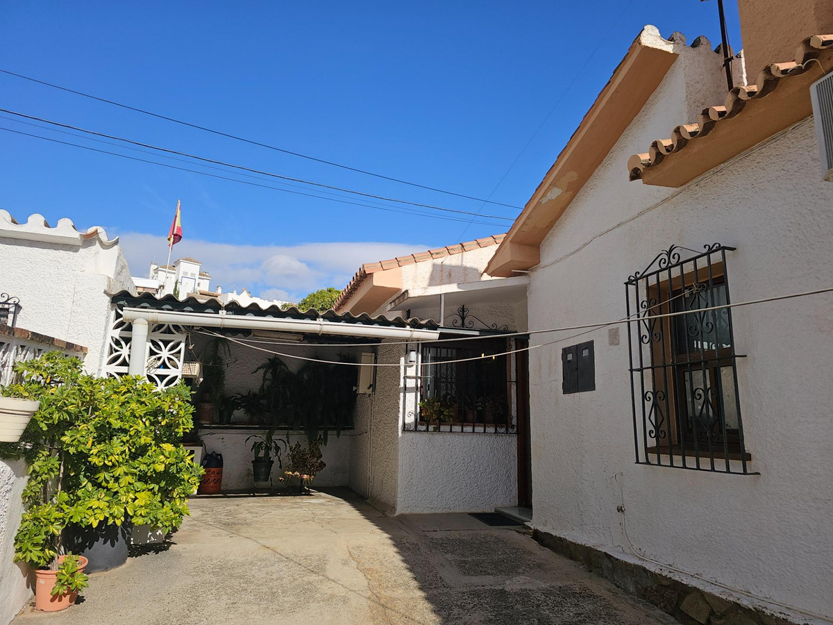3 Bed Townhouse for sale in Arroyo De La Miel Costa Del Sol, Málaga, Spain